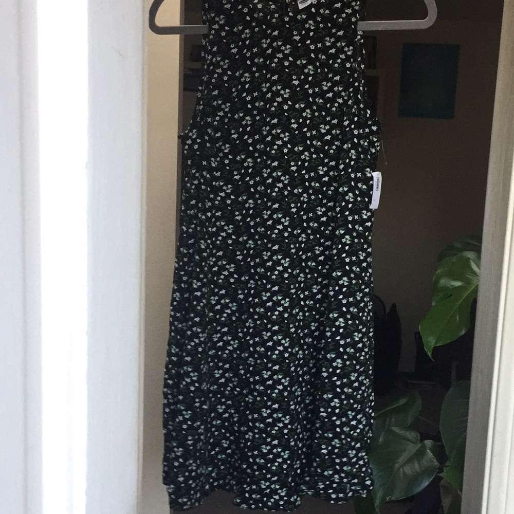 Old Navy black dress small floral